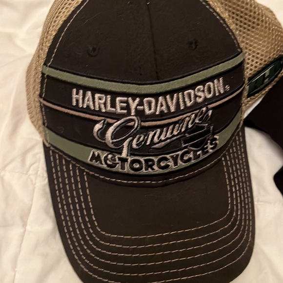Harley Davidson shirt sleeve button up black shirt with matching cap size m - Picture 2 of 7